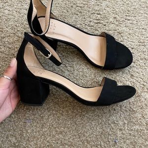A New Day block heels